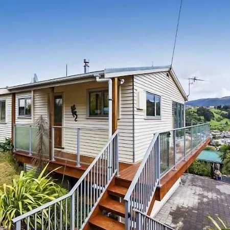 Sleep On The Steepest Street In The World!-3